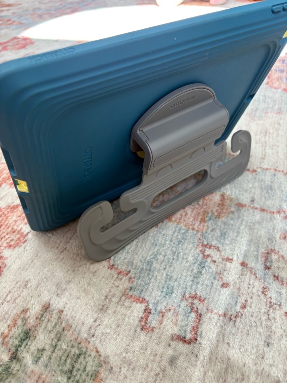 OtterBox Kids IPad EasyGrab Case (8th,‎ 7th 9th Gen IPad) Galaxy Runner Blue - Picture 7 of 9